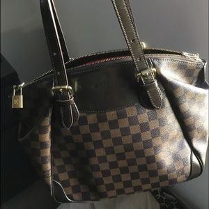 Classy purse tan brown